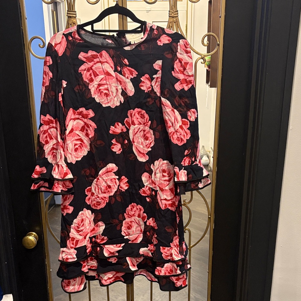 Kate spade rose Floral Black and Pink Dress over sized xsmall ruffle sleeve hem